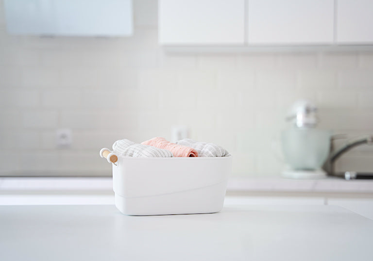 Panier plastique blanc avec anse - Rangement salle de bain - ON